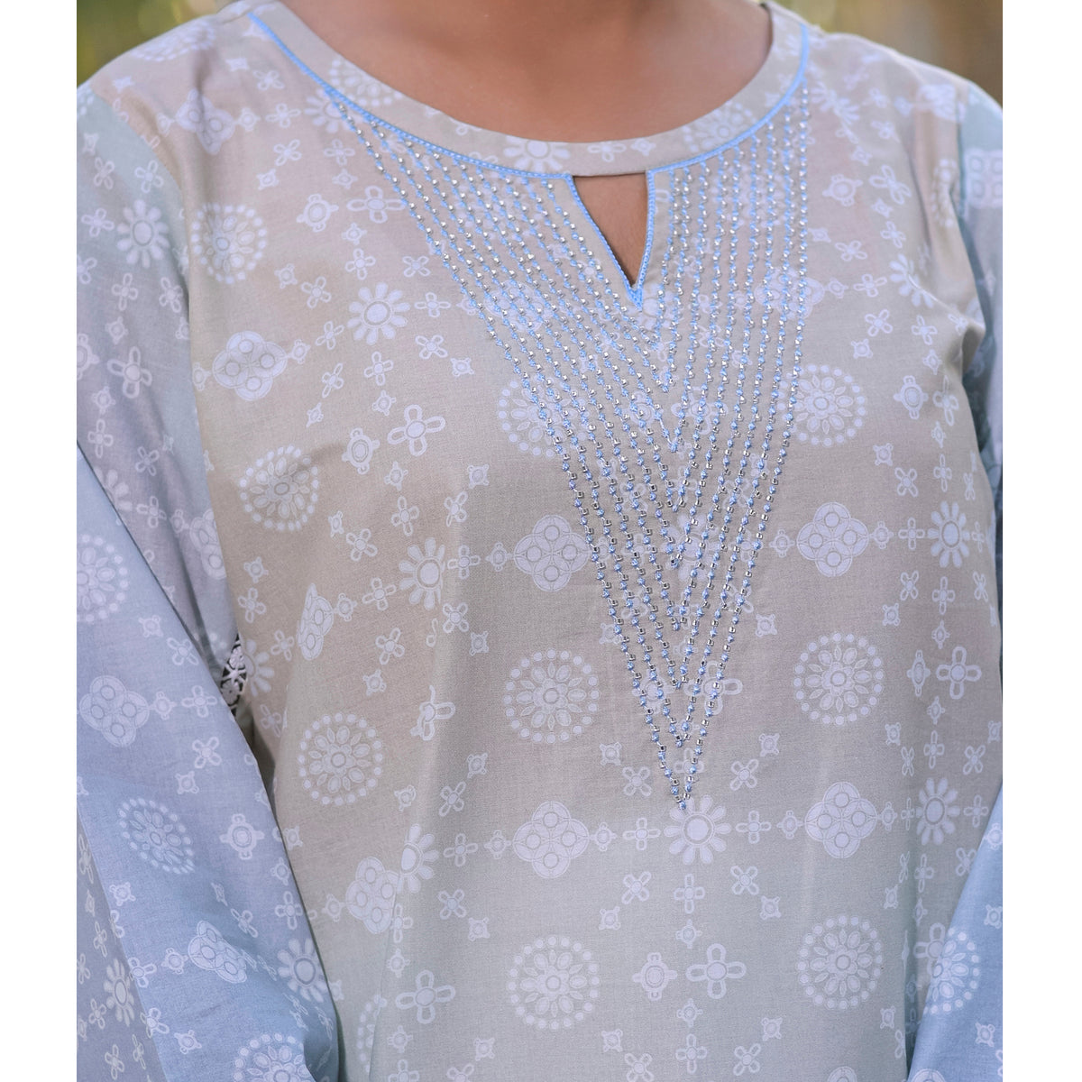 Frosty Dots - 2 Pc Embroidered Lawn Co-Ord Set ( PLE2P-20 )