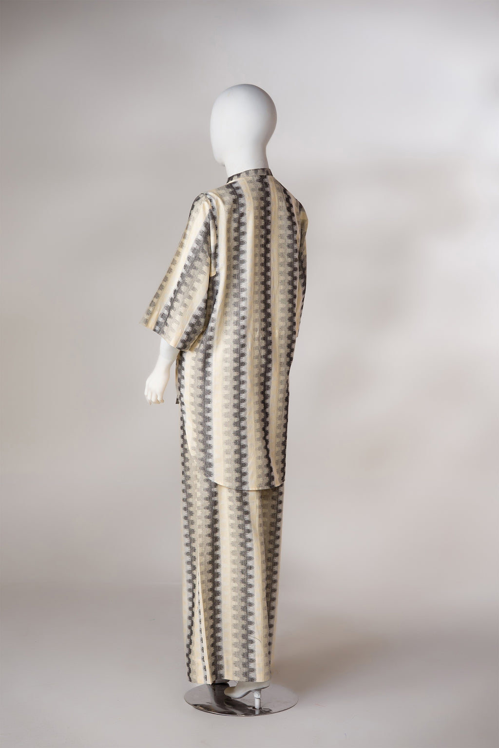 2 piece - CROSS LINE Viscose jacquard.