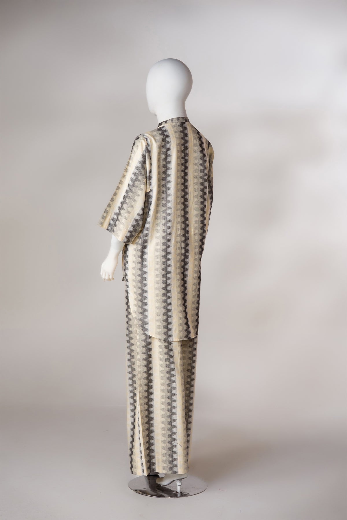 2 piece - CROSS LINE Viscose jacquard.