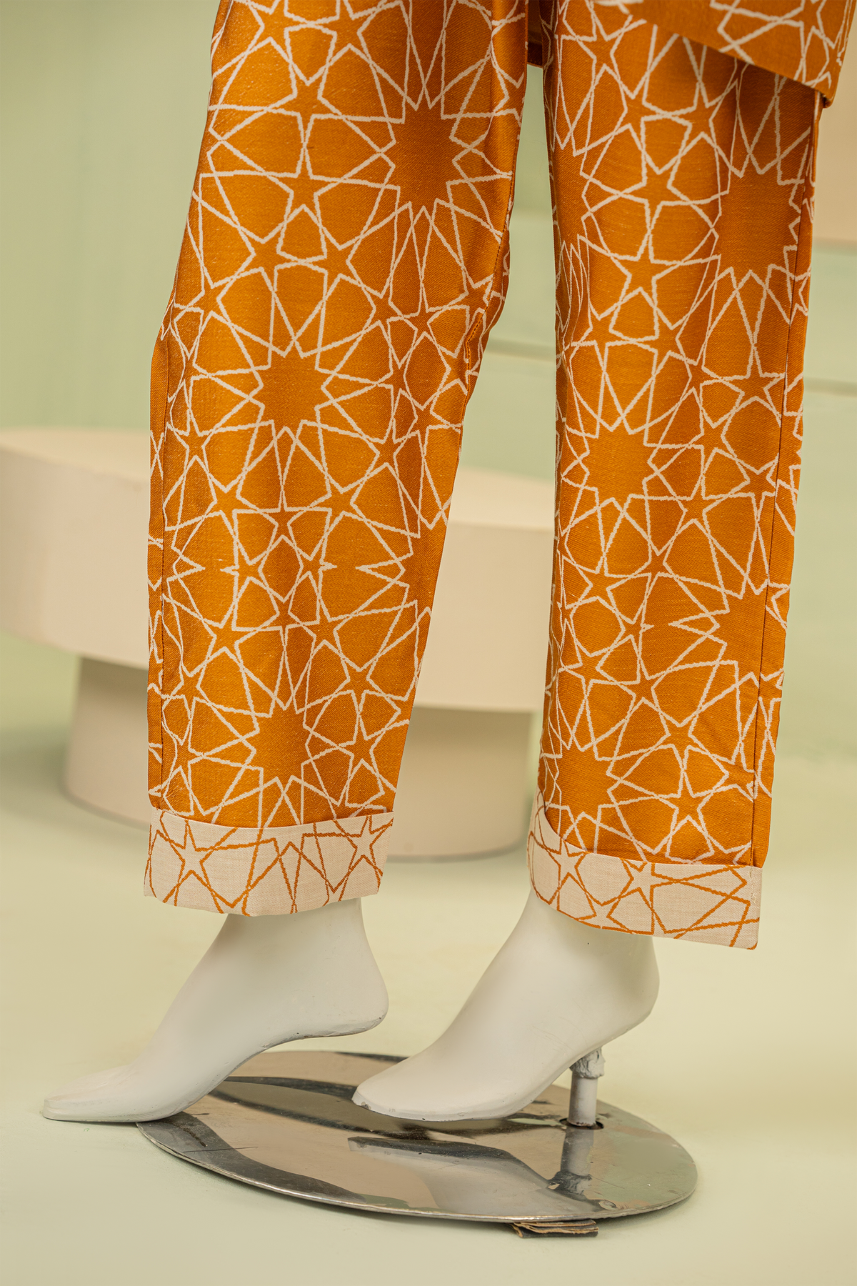 2 piece - Urban Art Viscose jacquard.
