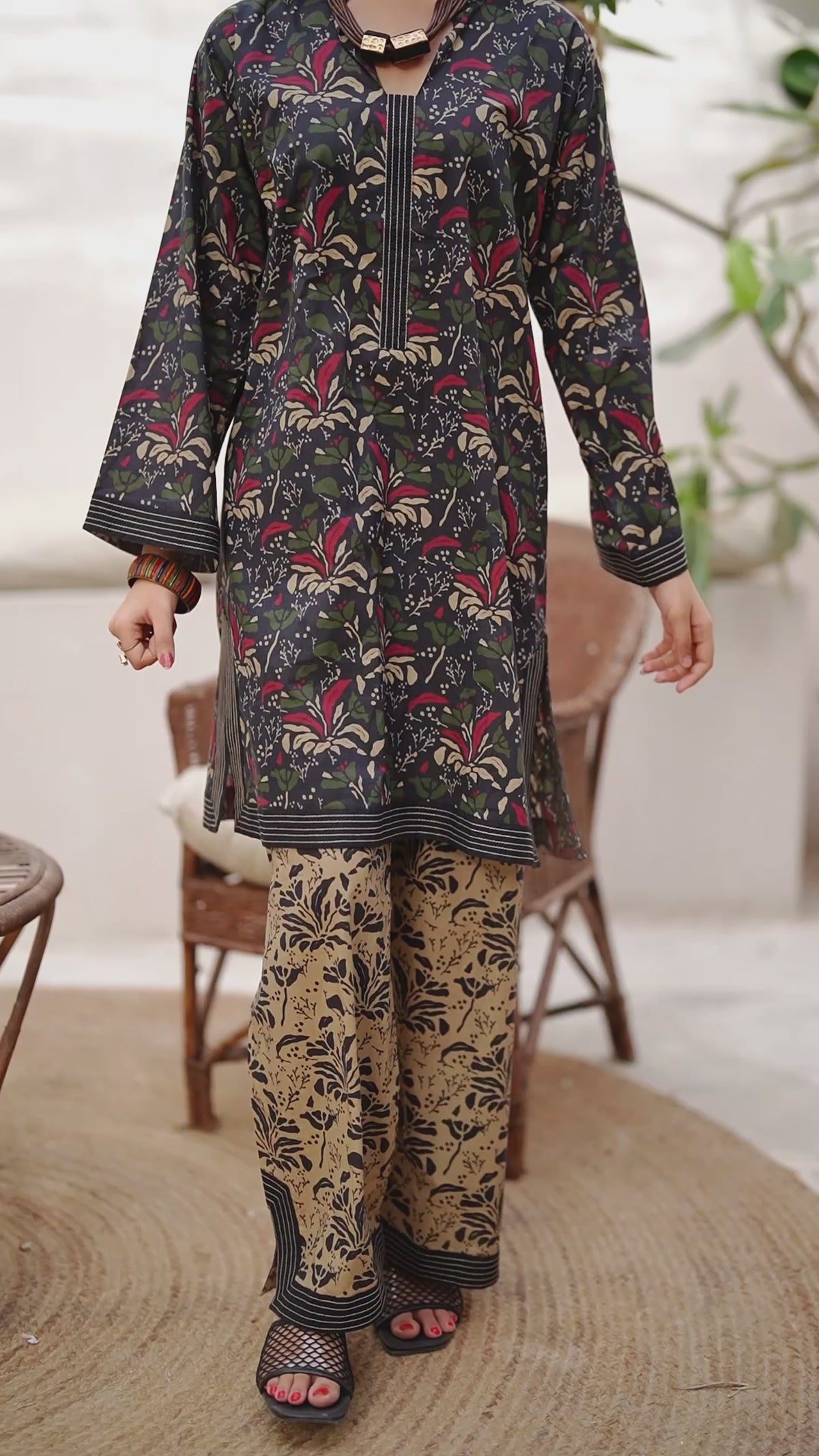 Gul-e-Siyah - 2 Pc Printed Lawn Co-Ord Set ( BP2P-4 )