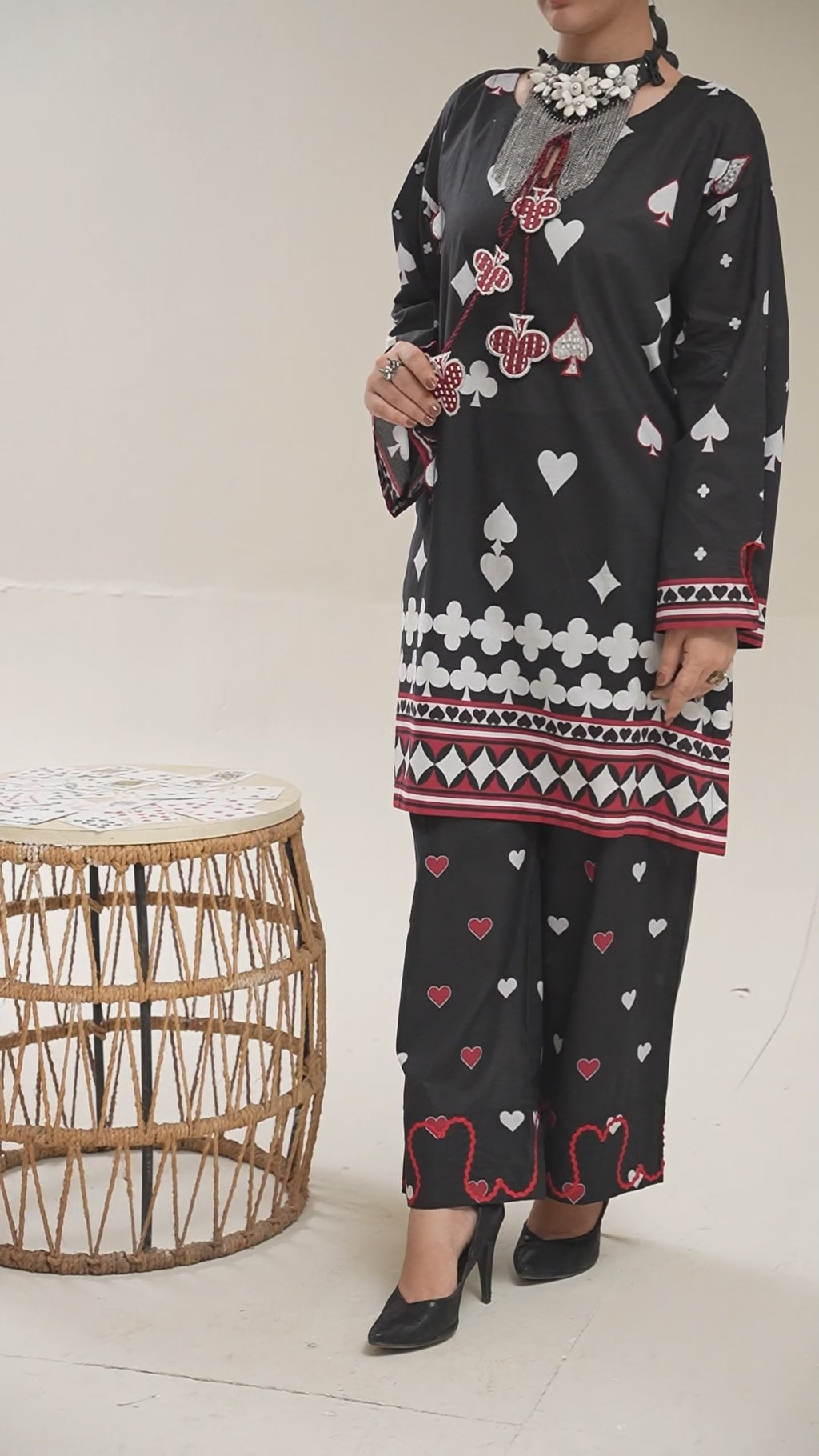 Queen of Hearts - 2 Pc Embroidered Lawn Co-Ord Set ( PLE2P-13 )