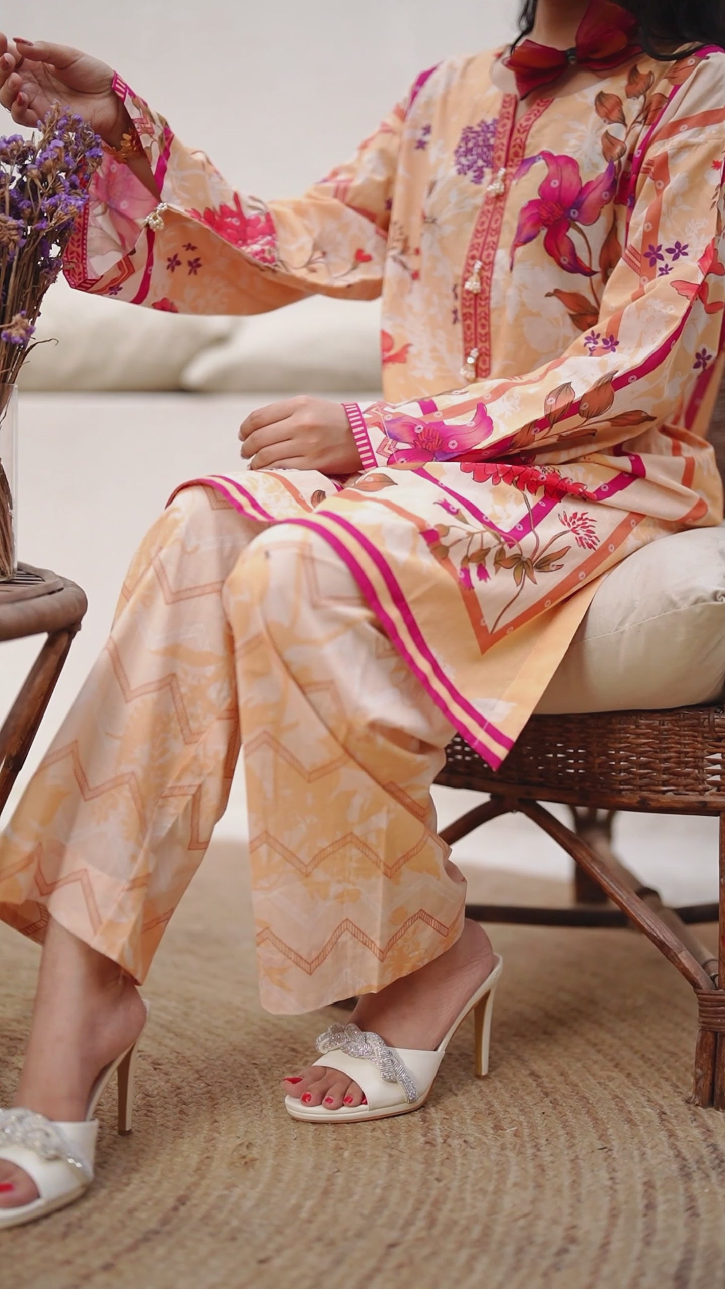 Amber Flora - 2 Pc Printed Lawn Co-Ord Set ( PL2P-8 )